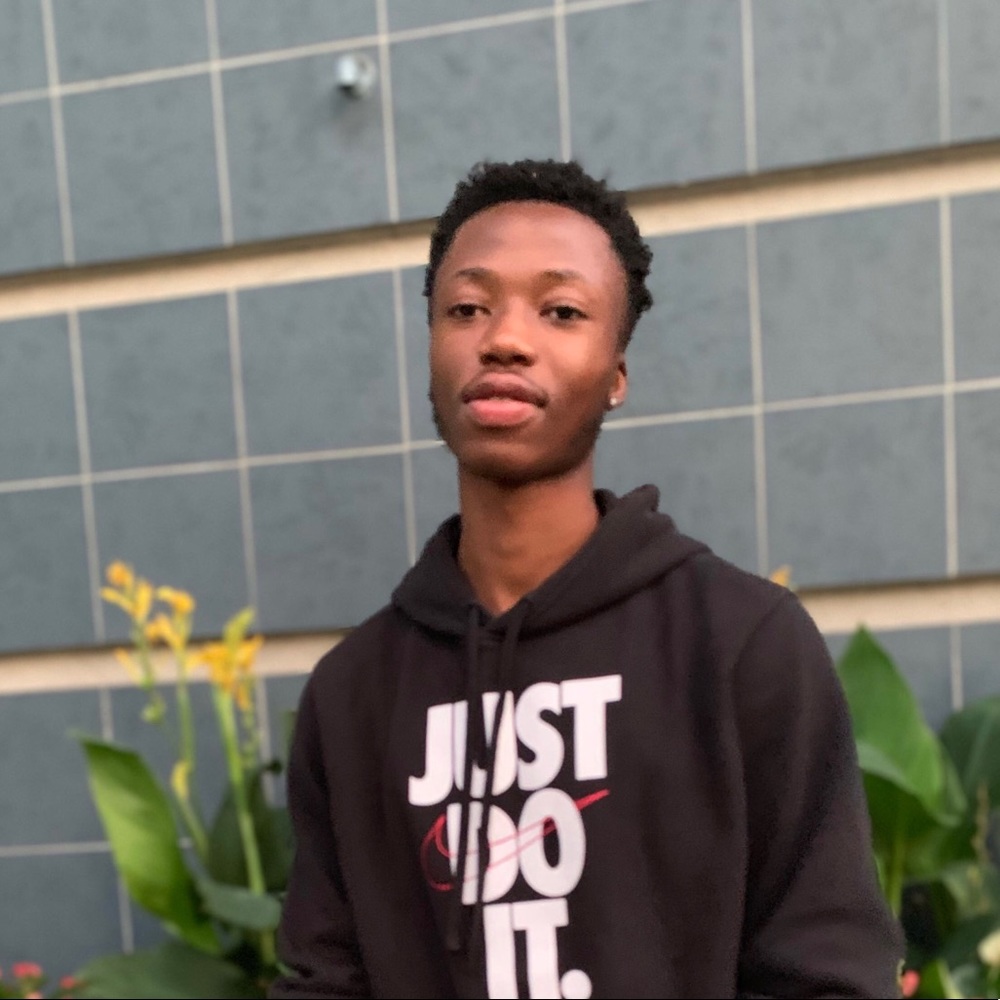 Meet your Posher, Yves